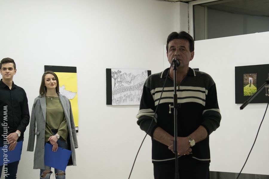 Изложбата за отворена ја прогласи В.Д.Директорот Димче Настоски